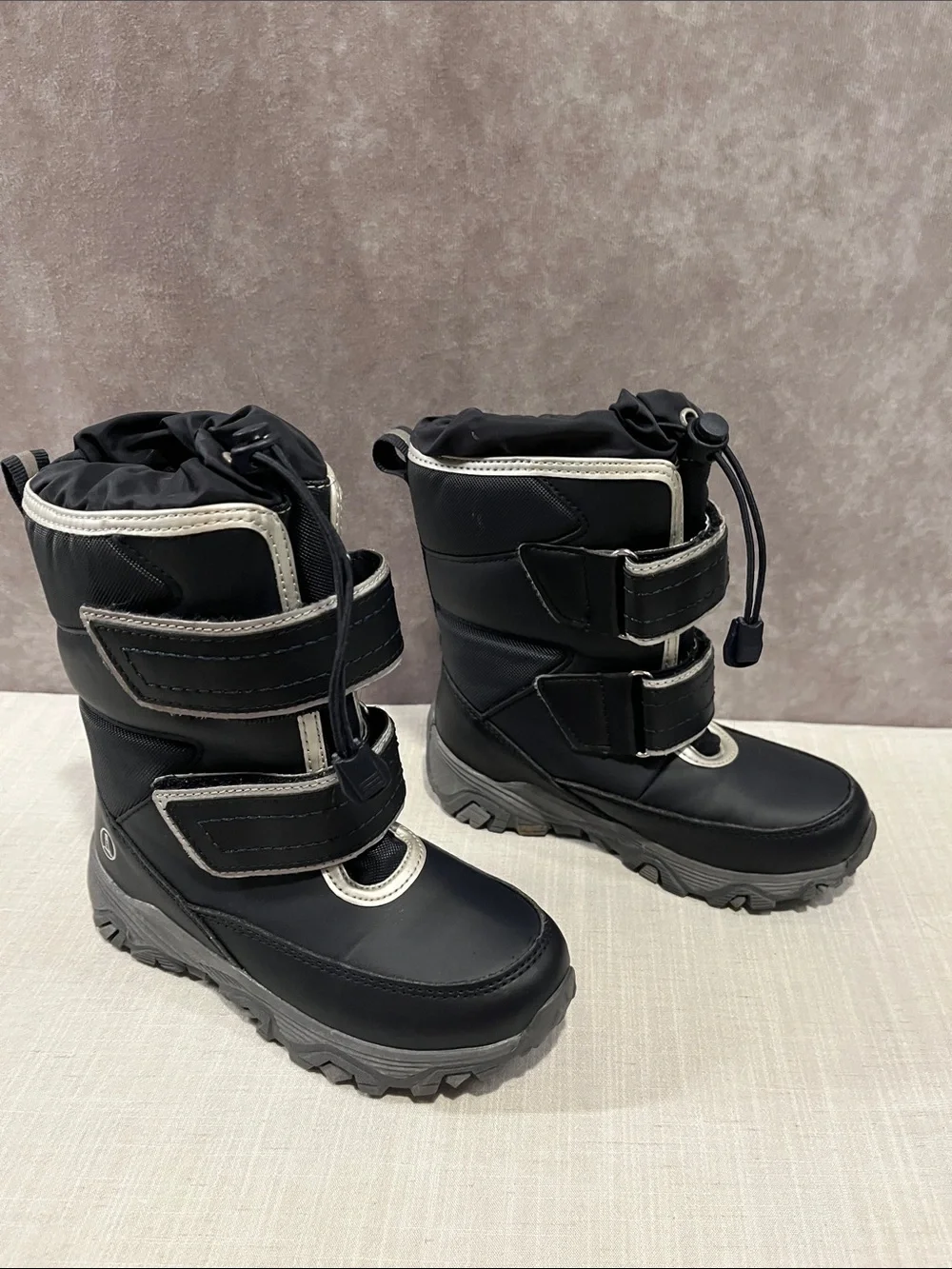 Lands’ End Winter Snow Boots with Easy Hook-and-Loop Closures dark navy size 11